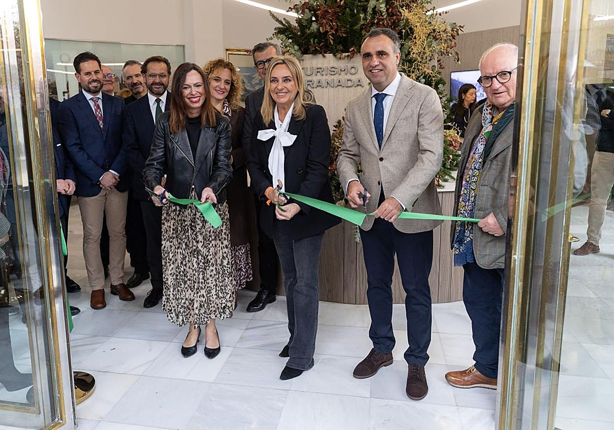 Granada inaugura la Puerta Real del turismo